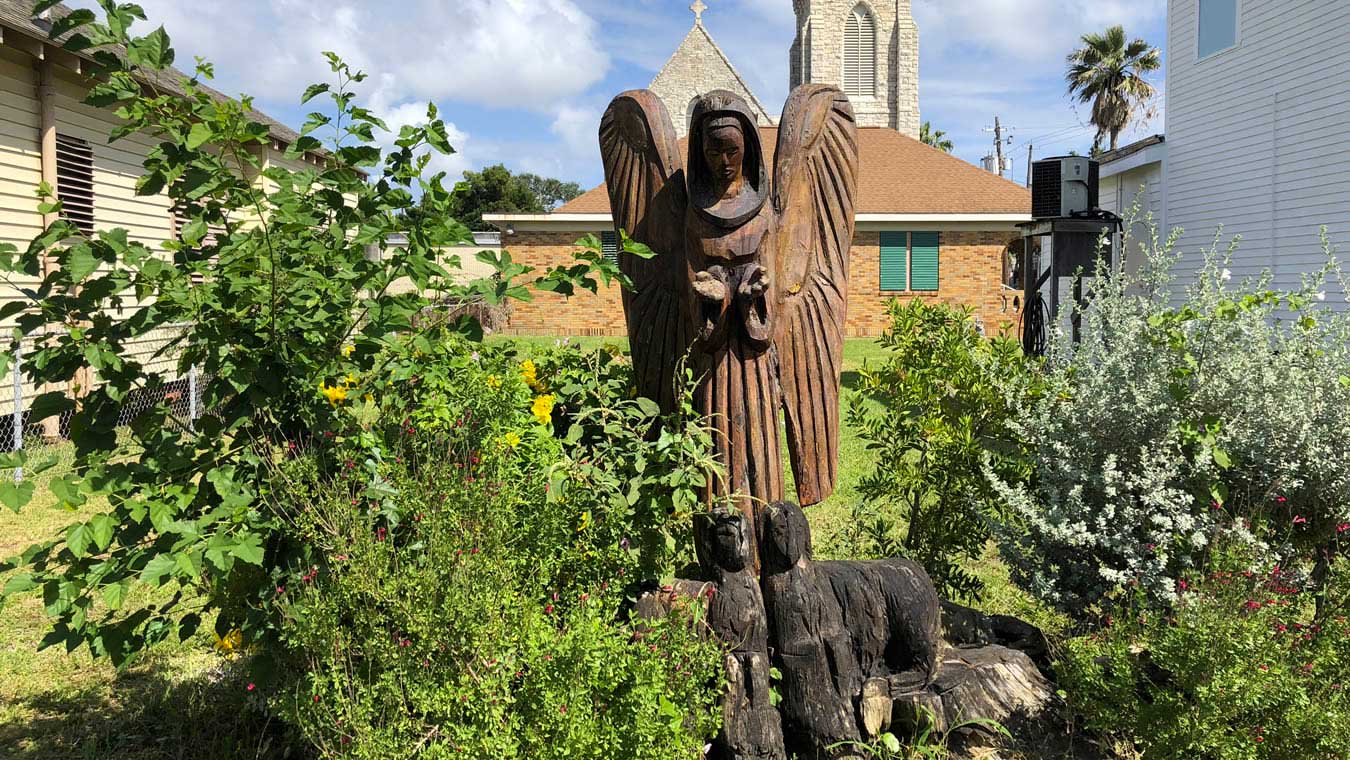 Angel With Lambs Tree Sculpture