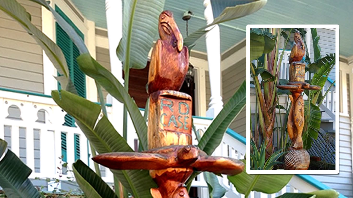 Island Totem Pole Tree Sculpture