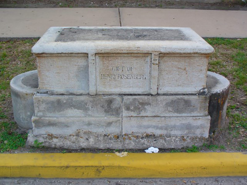 Rosenberg Fountain at 10th and Ball Street