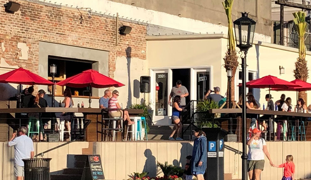 Exterior View of Playground Patio Bar & Grill, Galveston