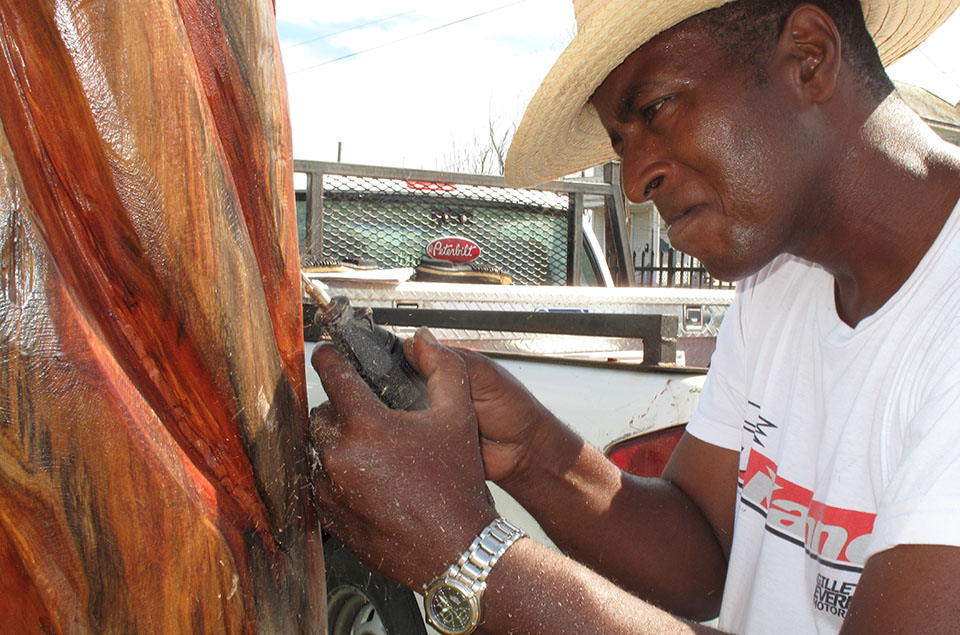 Artist Earl Jones - sculptor