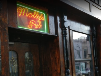 Mollys-Old Cellar Bar