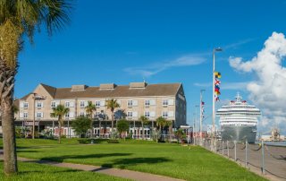 Harbor House Hotel & Marina