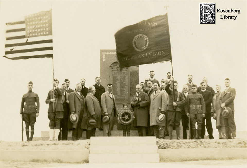 Members of American Legion at WWI Memorial in 1927