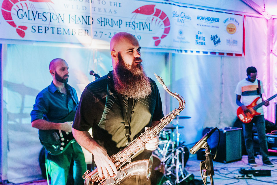 See Live Music at the Friday Night VIP Party See Live Music at the Friday Night VIP Party