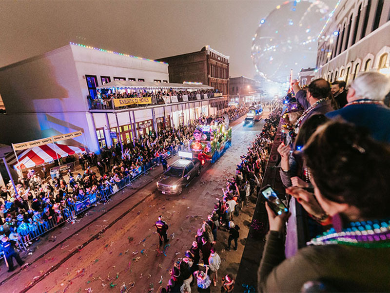 Knights of Momus Grand Night Parade on The Strand