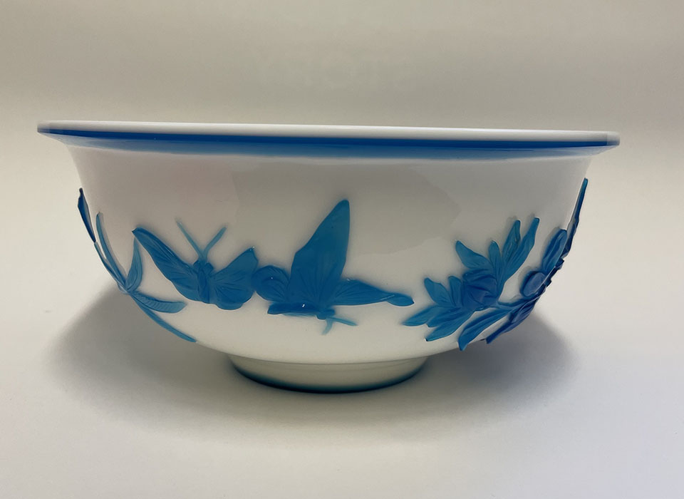 Peeking Glass Cameo Bowl