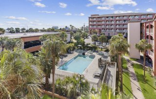 Clarion Pointe Beachfront Pool