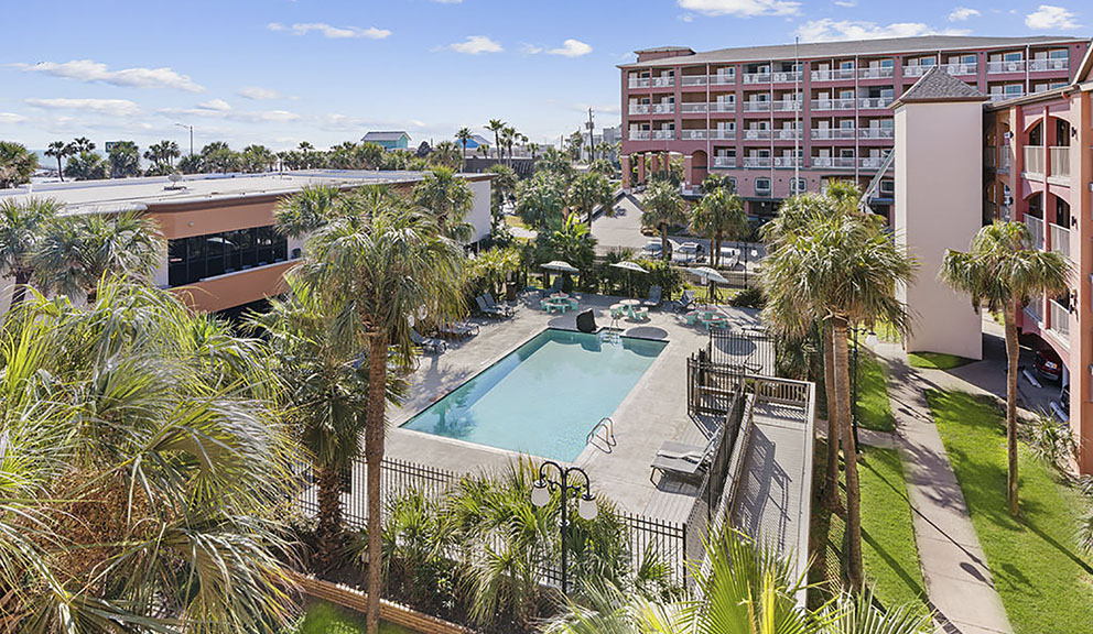 Clarion Pointe Beachfront Pool Beachfront Palms Hotel, Galveston TX